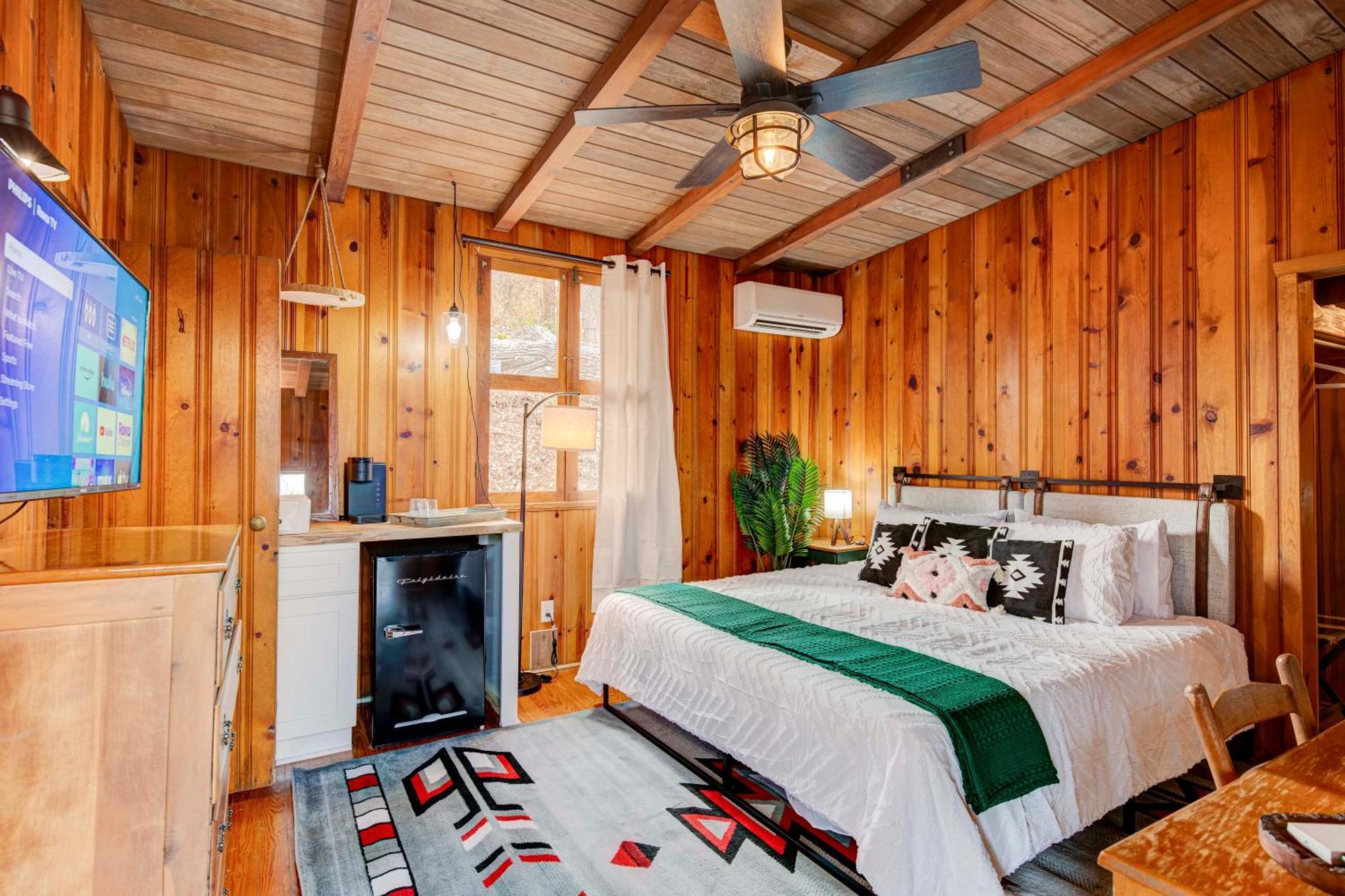 The Furry Lodge Double Ste 2&3 Waynesville Buitenkant foto